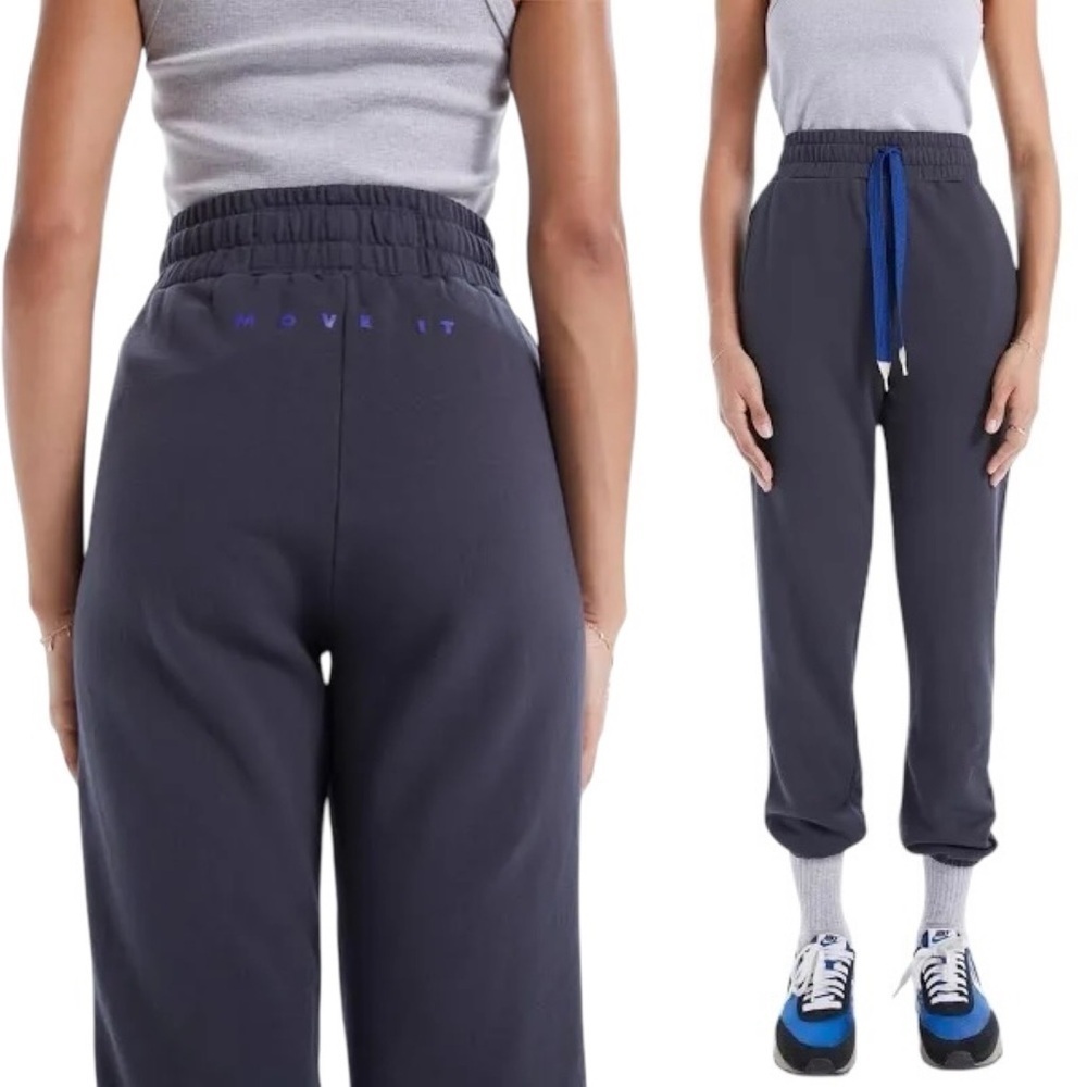 MOTHER The Knock Out Ankle Jogger Sweatpants in Faded Black‎
